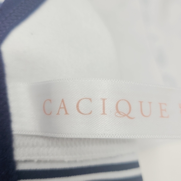 Cacique | Navy and White Tie Dye Printed Sports Bra (Size 40F) - Picture 3 of 15